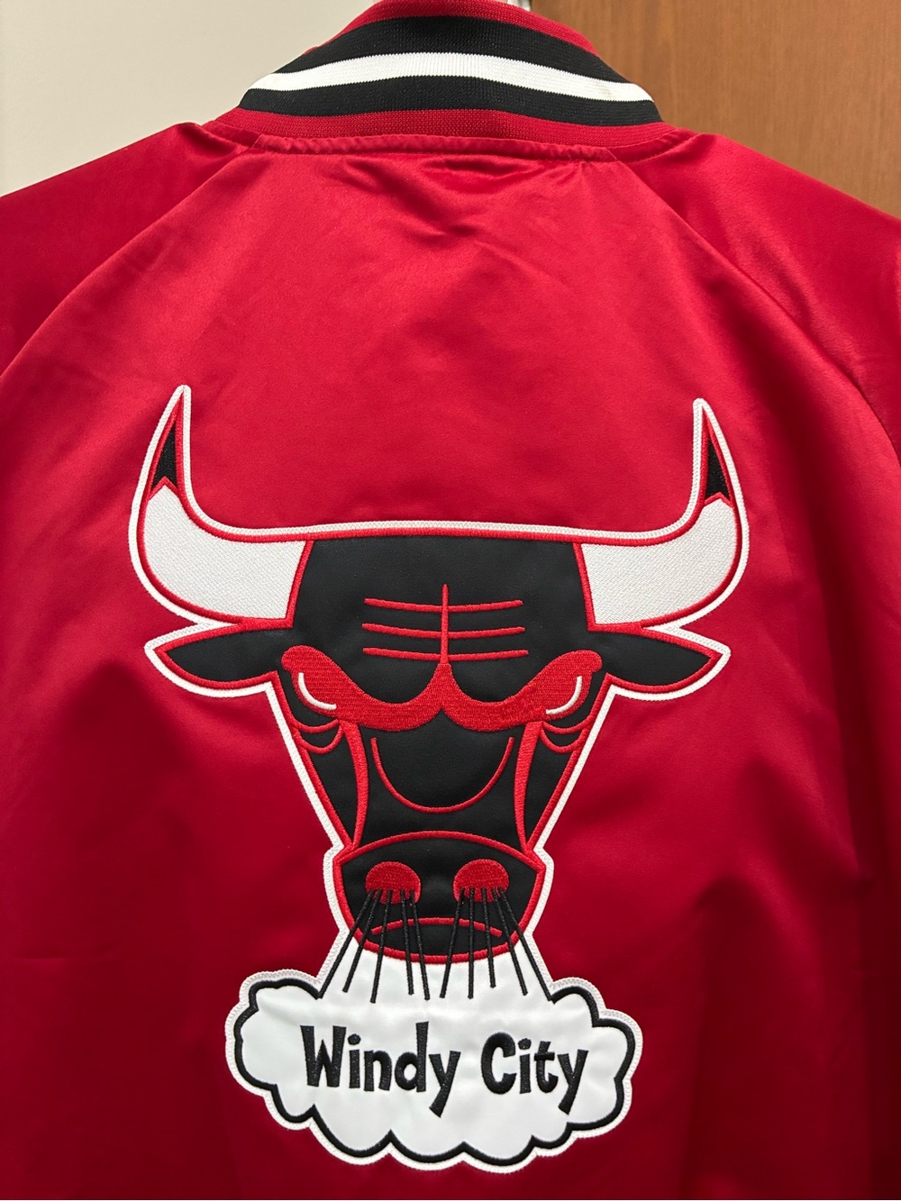 Chicago Red Satin Script Jacket - Picture 5 of 5